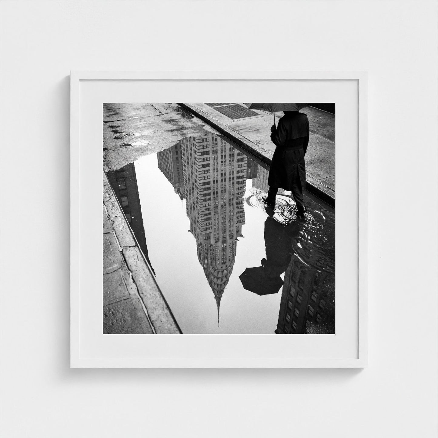 reflection 24x24-white frame frame