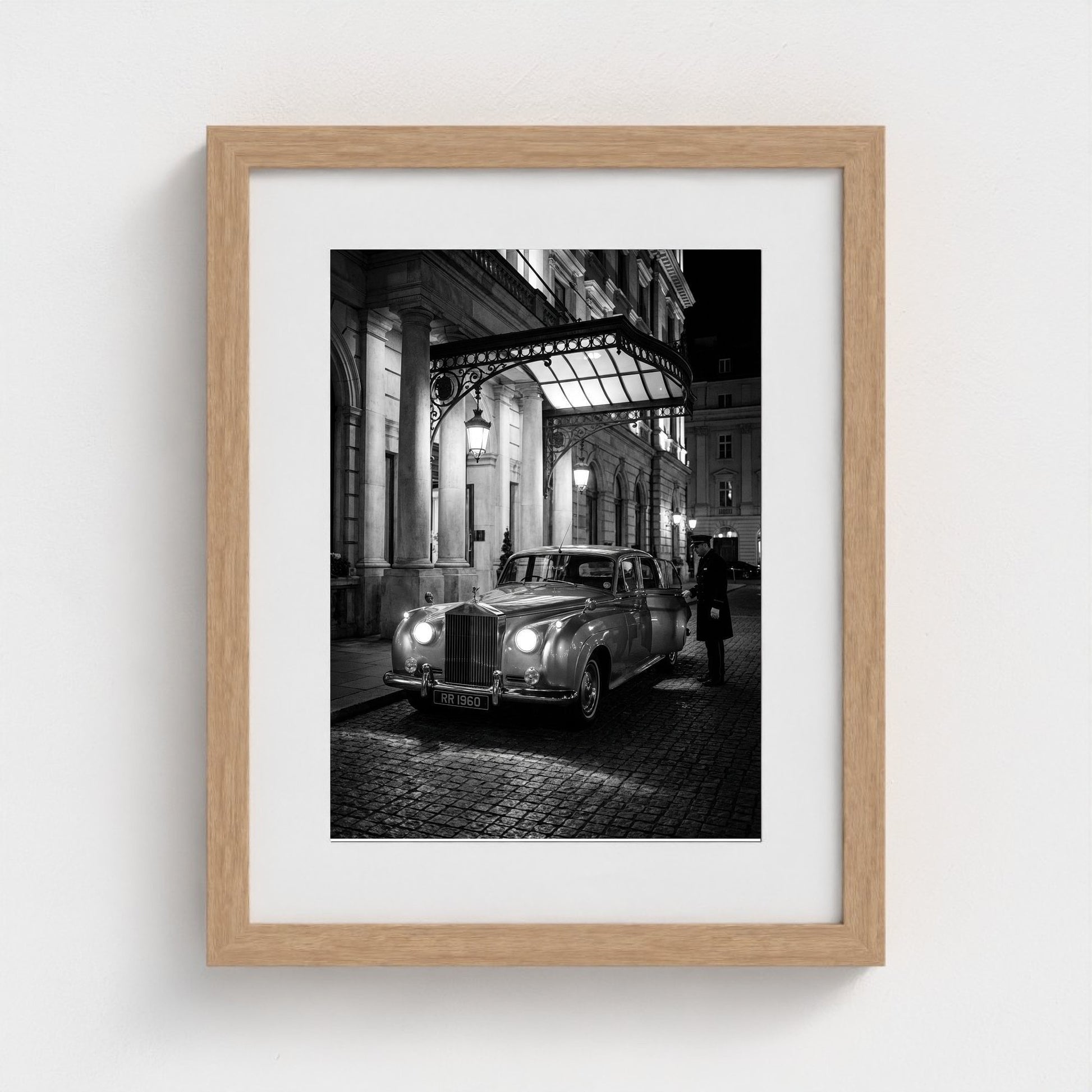 bw-fashionably-late 11x14-natural frame frame