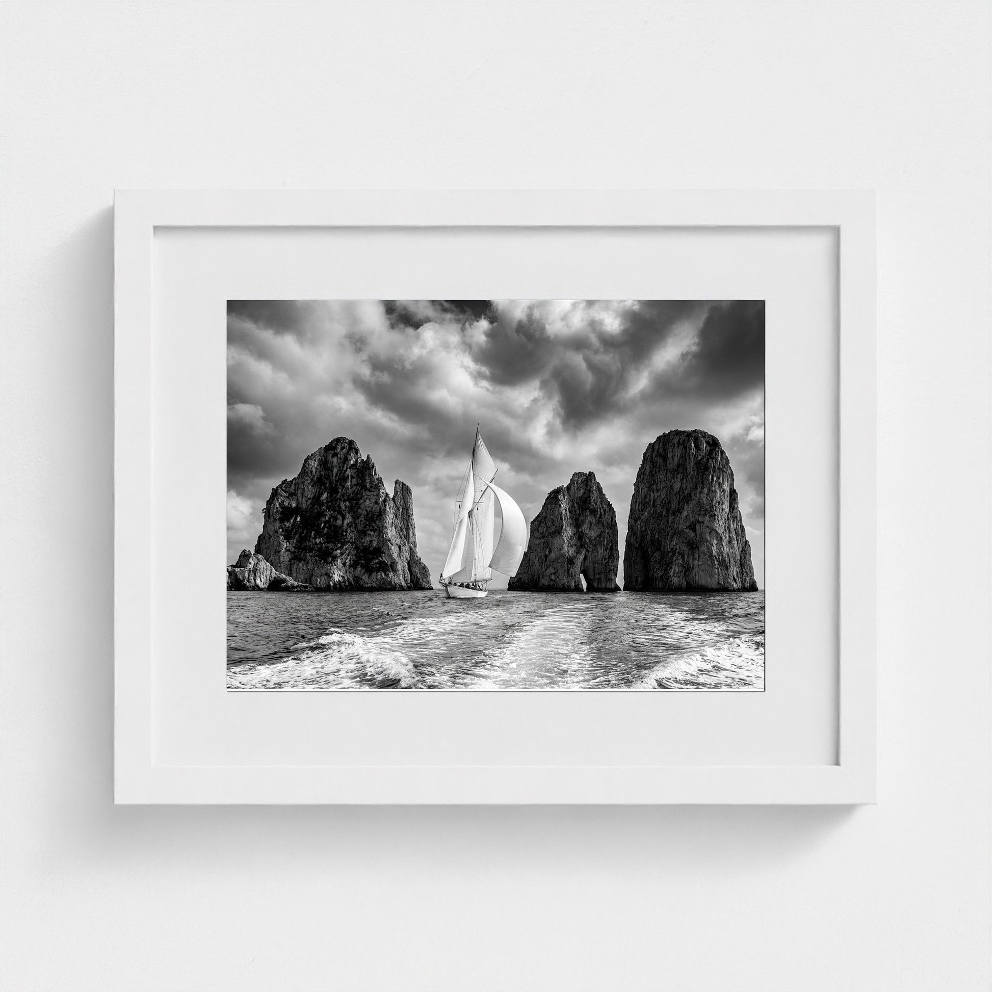 bw-capri-yacht 14x11-white frame frame