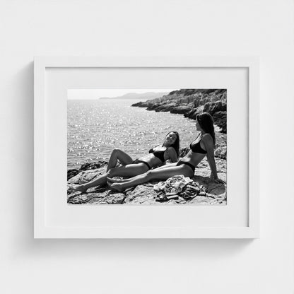 bw-lounging-antibes 14x11-white frame frame