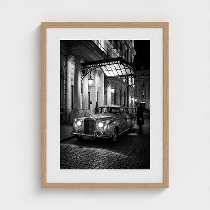 bw-fashionably-late 18x24-natural frame frame