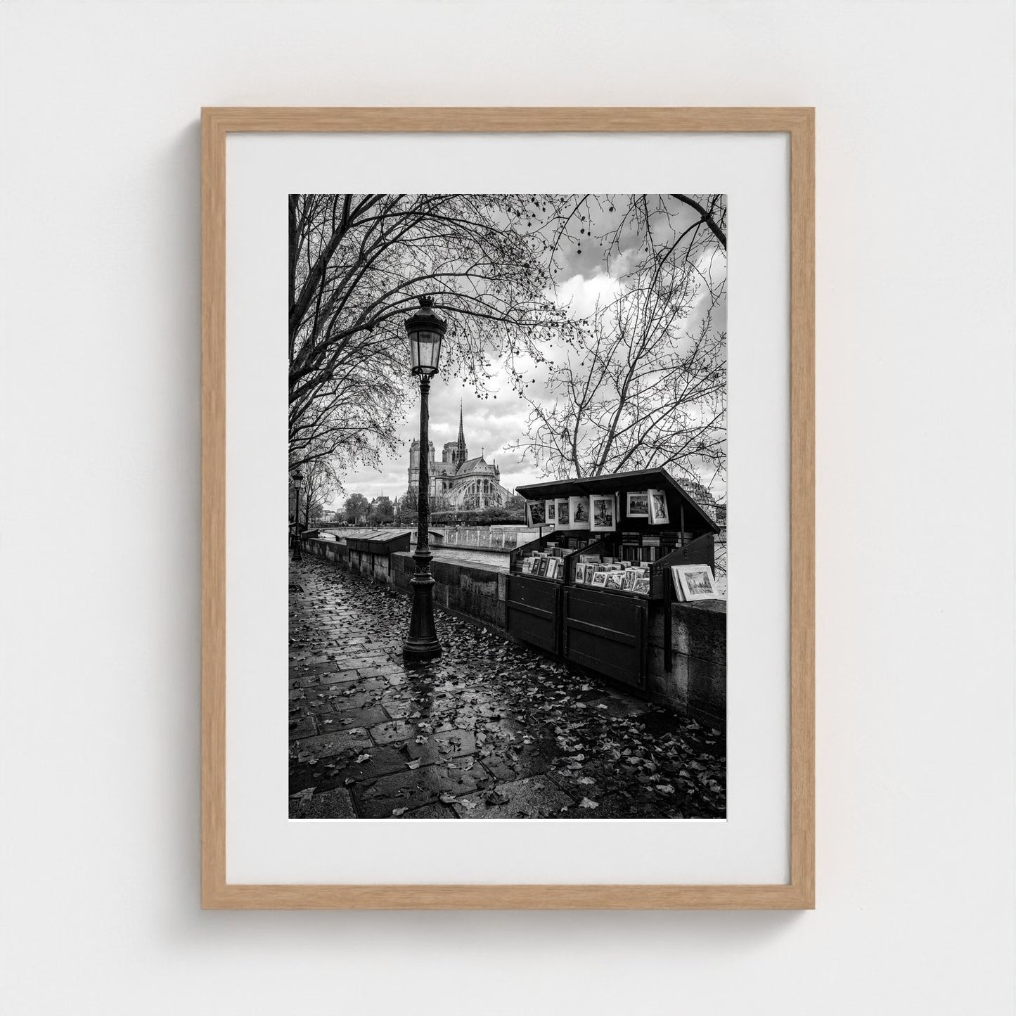 bw-autumn-paris 18x24-natural frame frame
