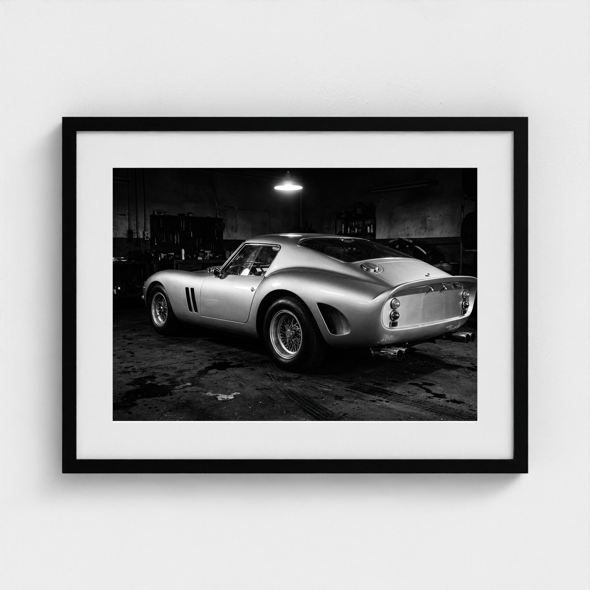 pit-lane 24x18-black frame frame