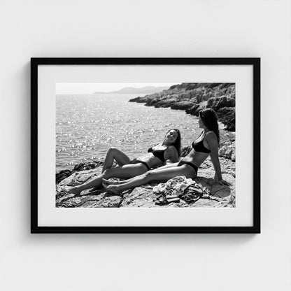 bw-lounging-antibes 24x18-black frame frame