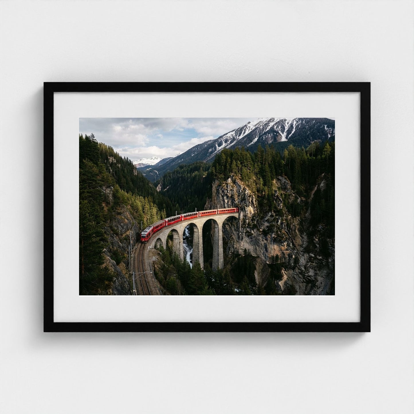 alpine-train 24x18-black frame frame