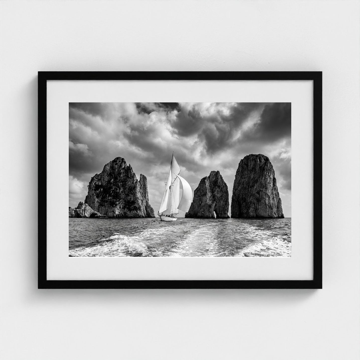 bw-capri-yacht 24x18-black frame frame