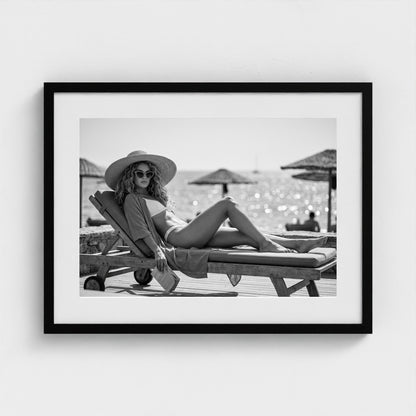 bw-lounge-hour 24x18-black frame frame