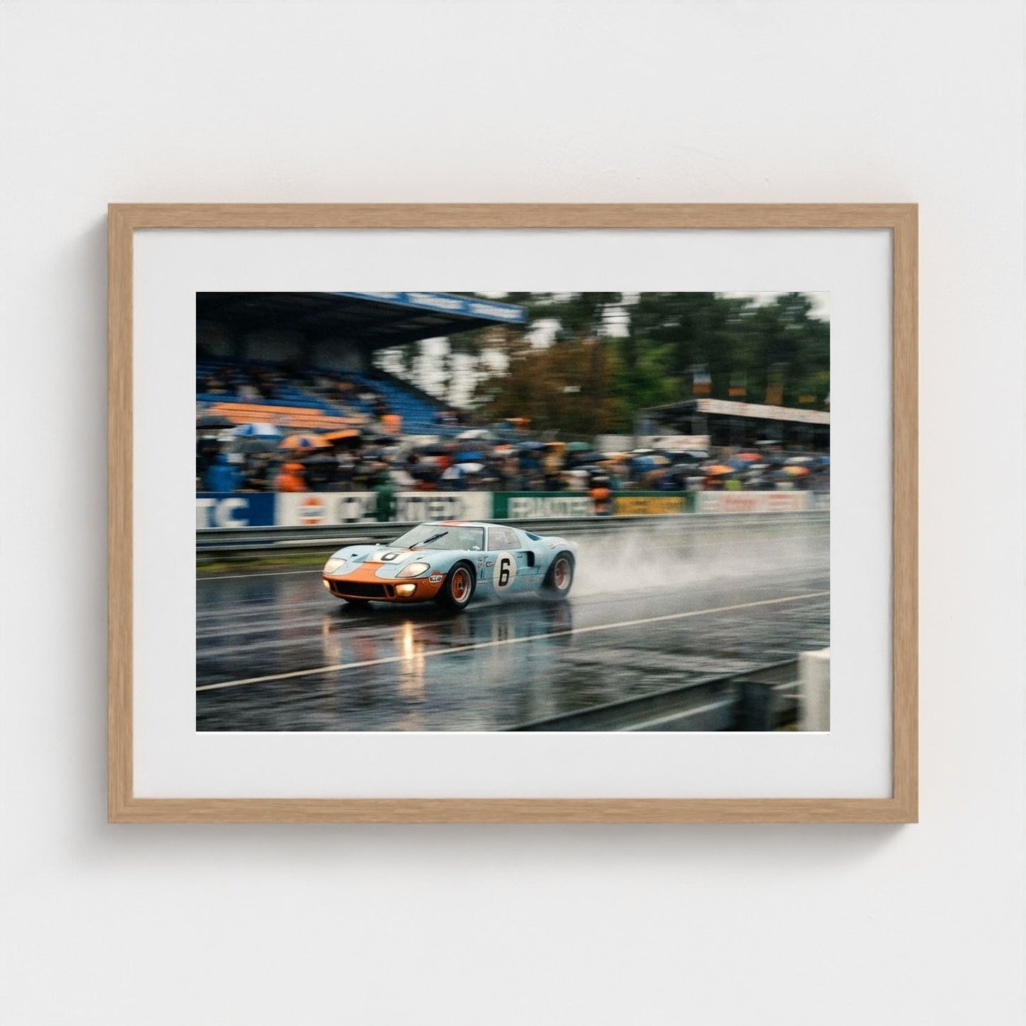 le-mans-blur 24x18-natural frame frame