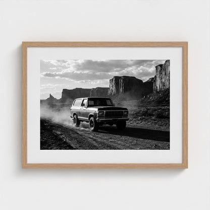 bronco 24x18-natural frame frame