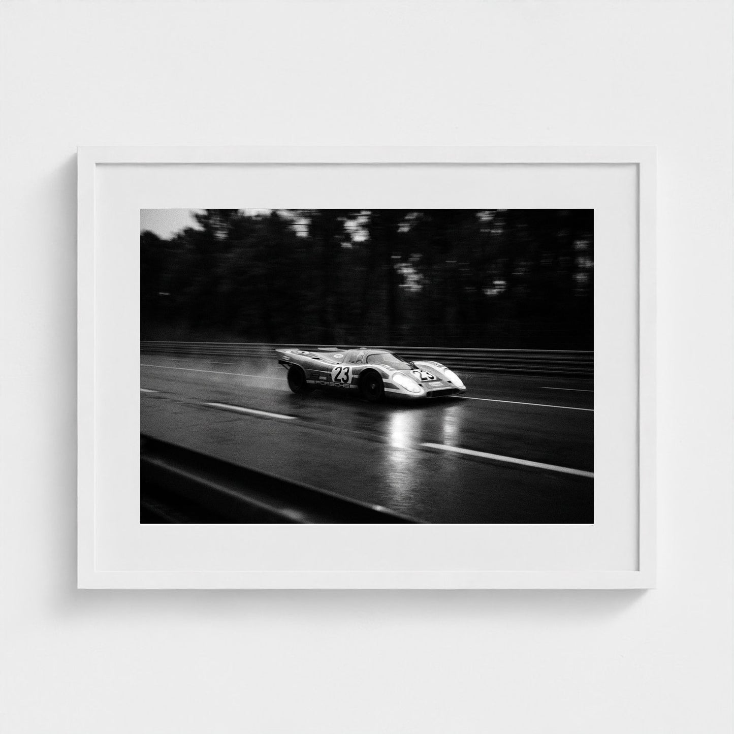 bw-le-mans-night 24x18-white frame frame