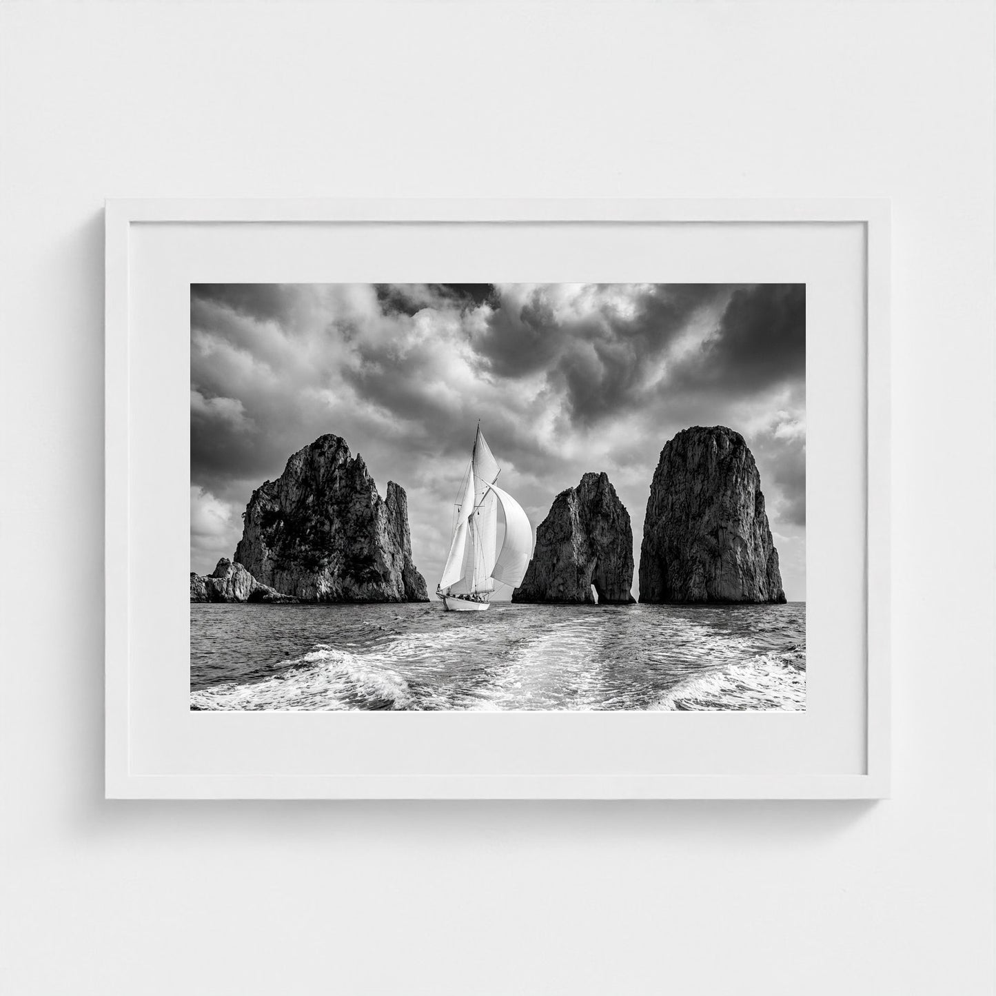 bw-capri-yacht 24x18-white frame frame