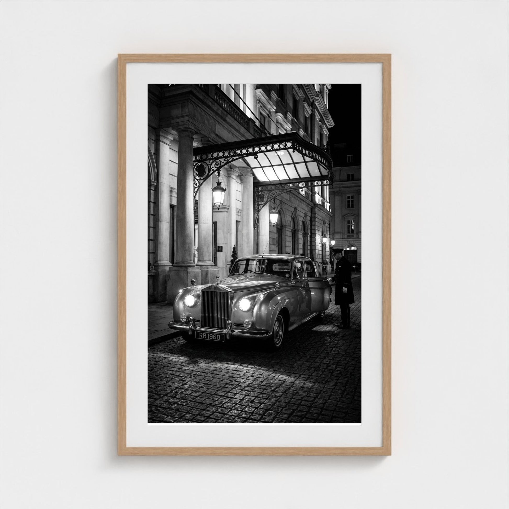 bw-fashionably-late 24x36-natural frame frame