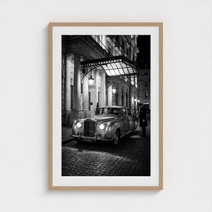 bw-fashionably-late 24x36-natural frame frame
