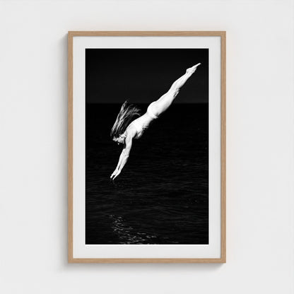 bw-diving-grace 24x36-natural frame frame
