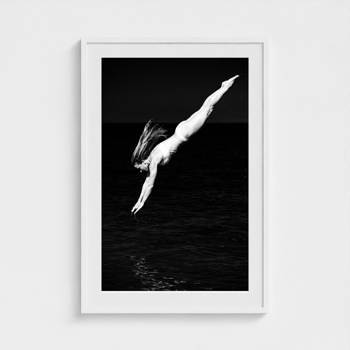 bw-diving-grace 24x36-white frame frame