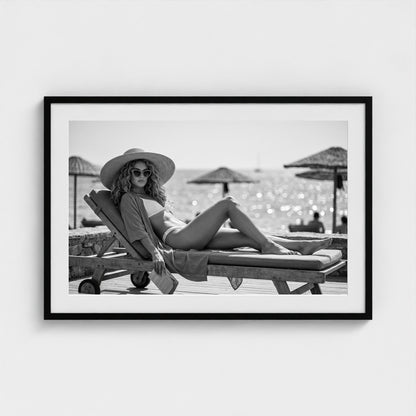 bw-lounge-hour 36x24-black frame frame