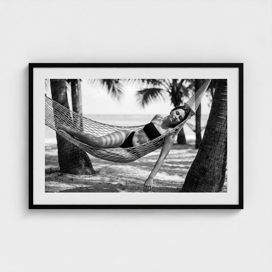 bw-hammock-dreams 36x24-black frame frame