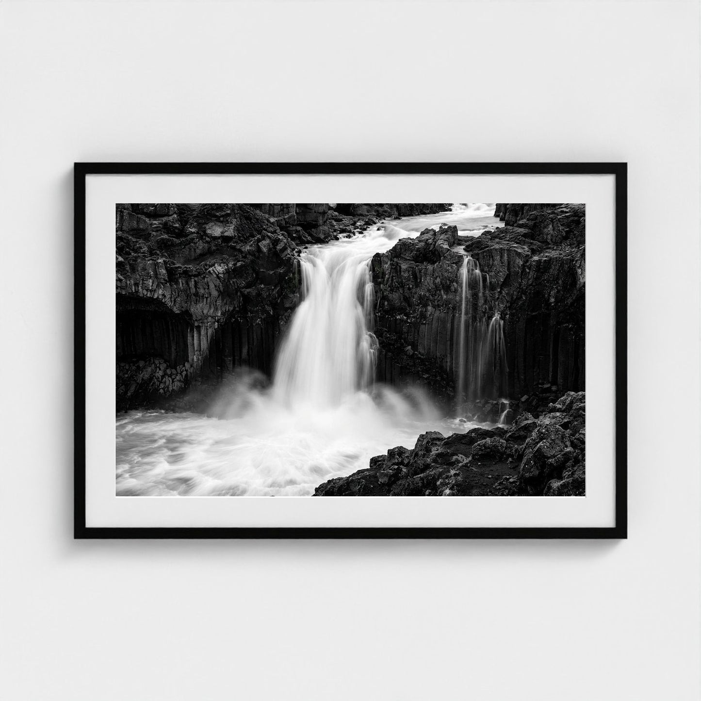icelandic-cascade 36x24-black frame frame