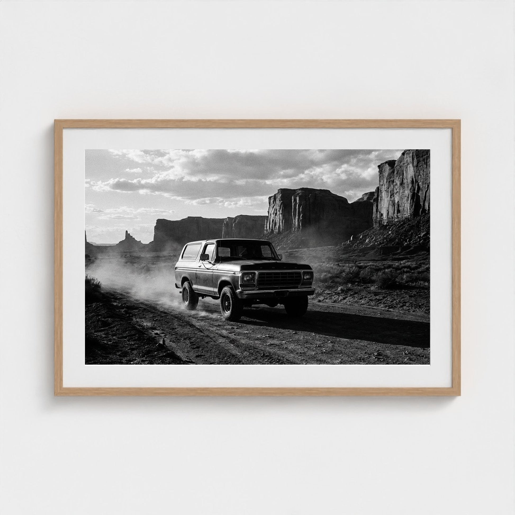 bronco 36x24-natural frame frame
