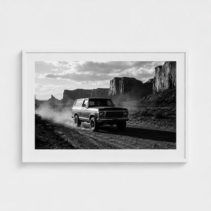 bronco 36x24-white frame frame