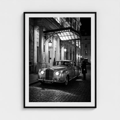 bw-fashionably-late 36x48-black frame frame
