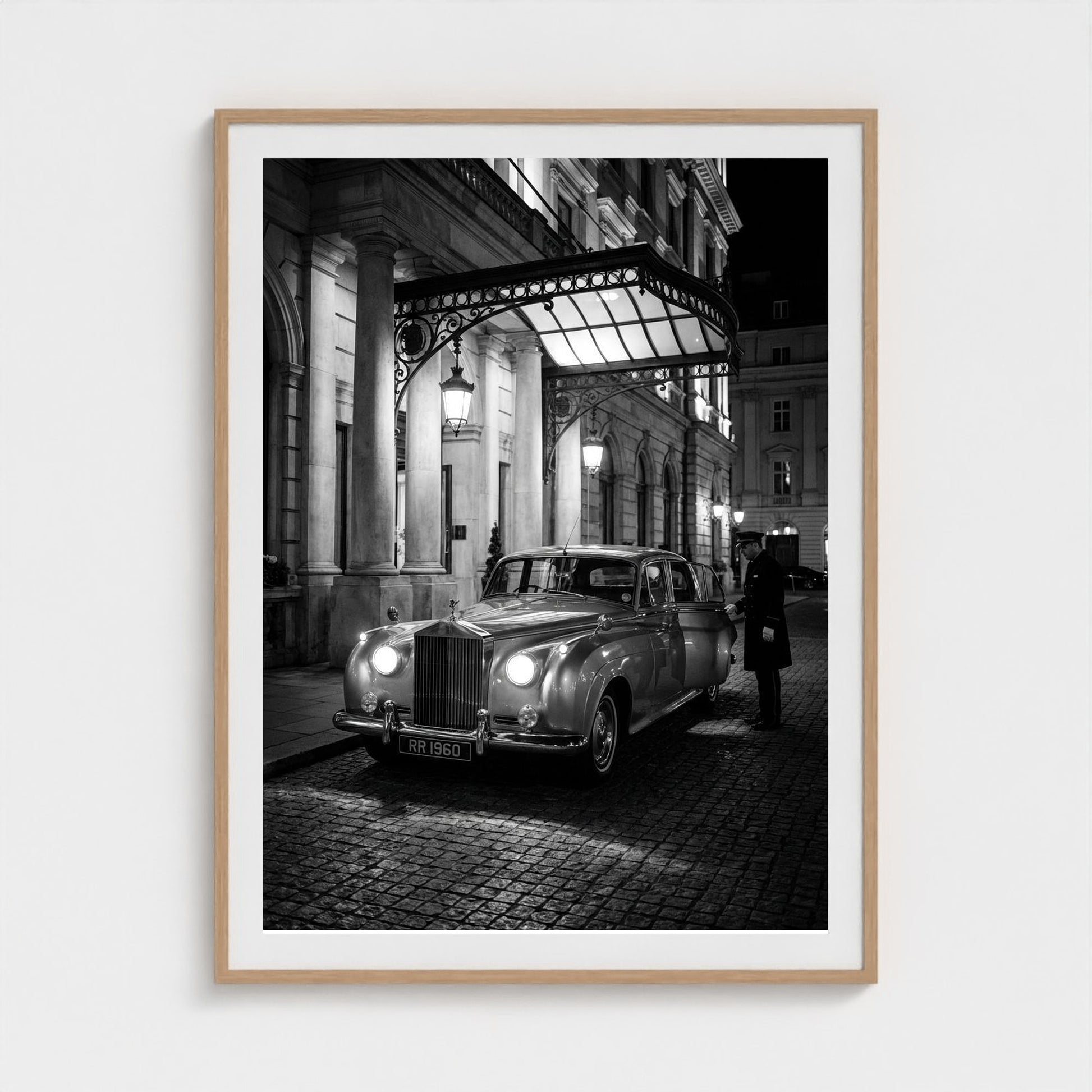 bw-fashionably-late 36x48-natural frame frame