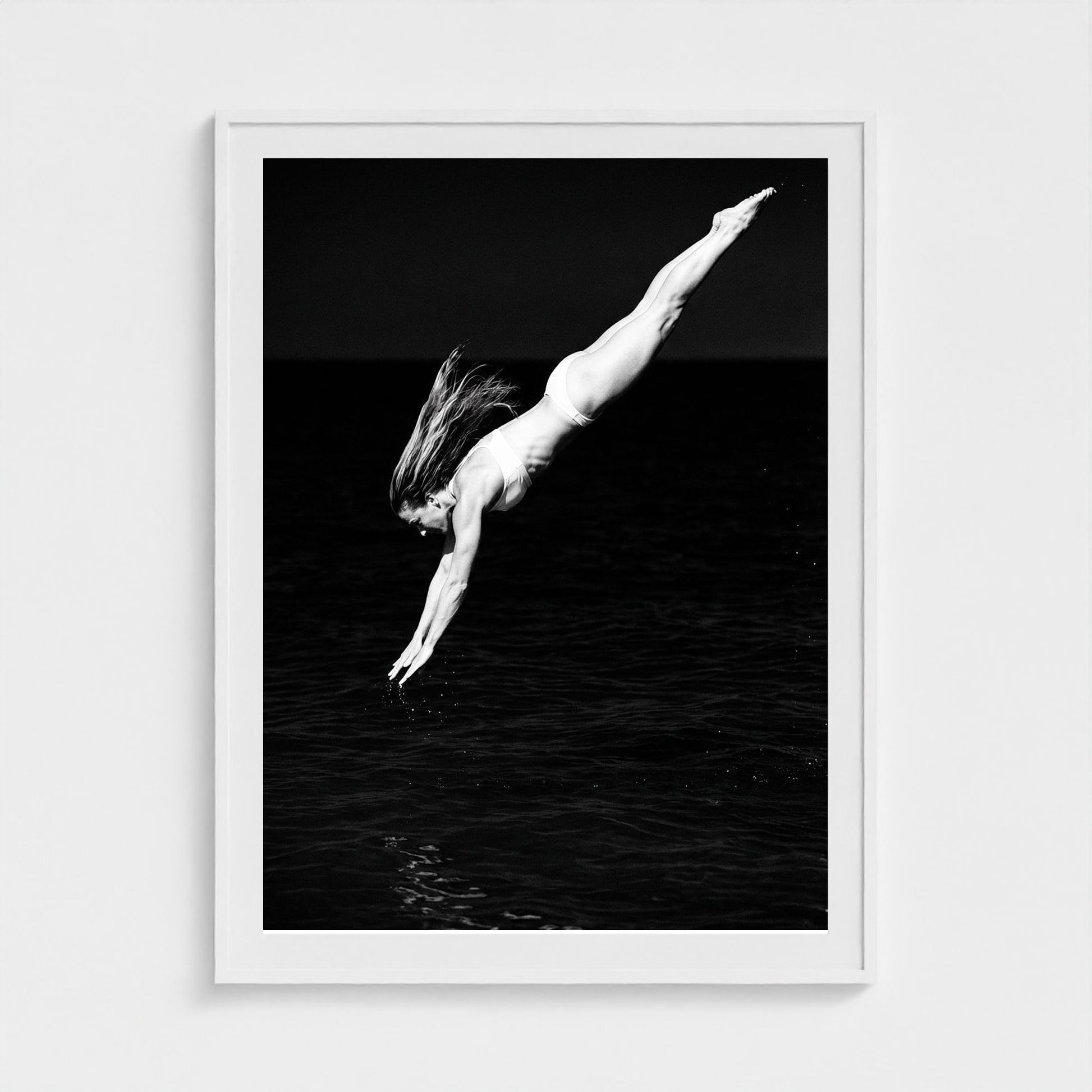 bw-diving-grace 36x48-white frame frame