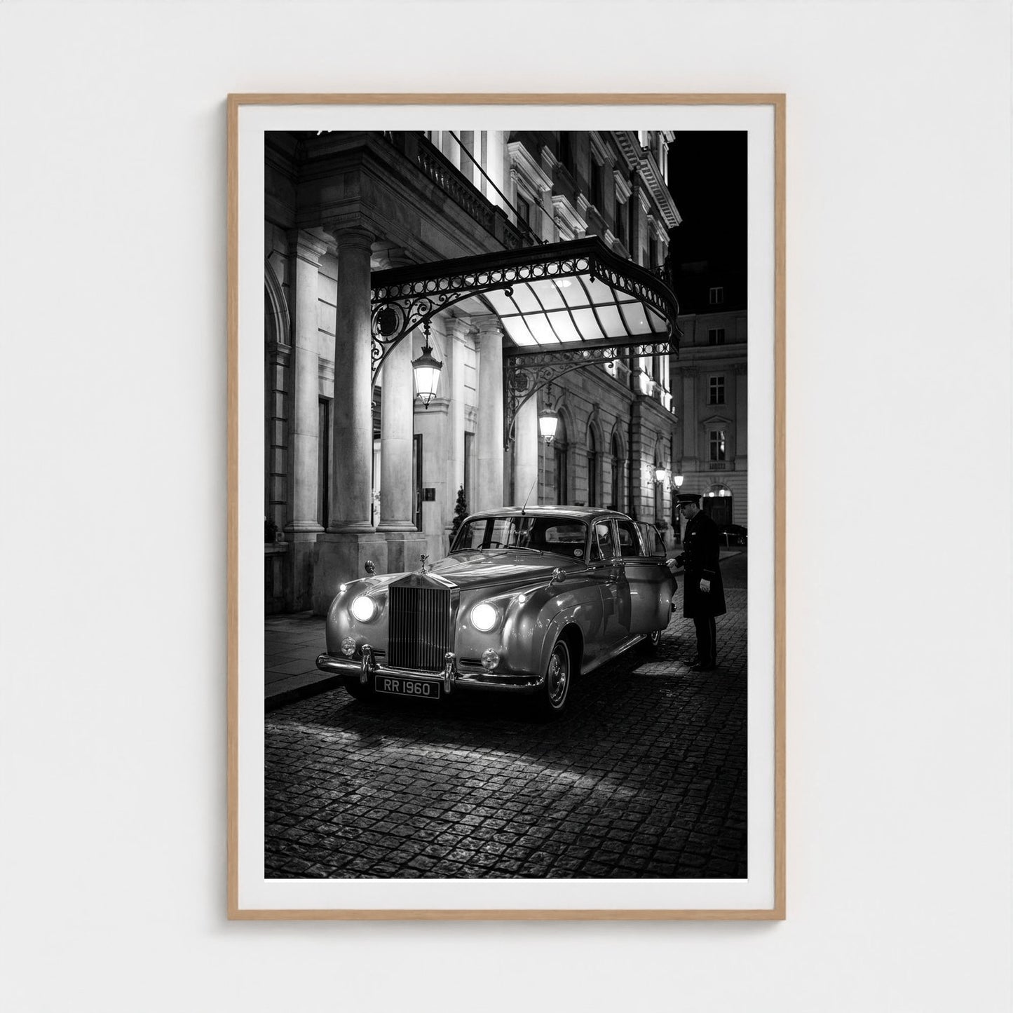bw-fashionably-late 40x60-natural frame frame