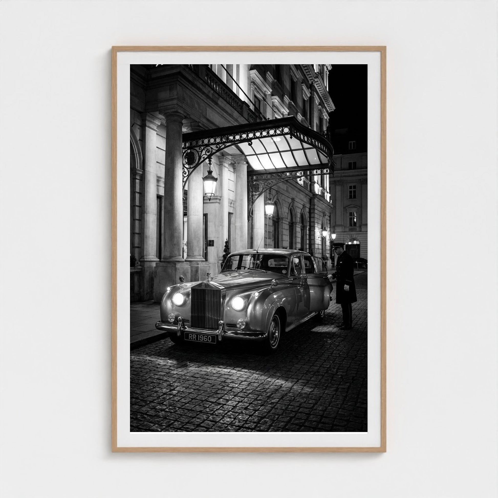 bw-fashionably-late 40x60-natural frame frame