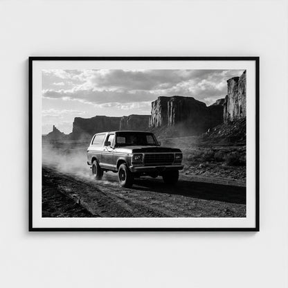 bronco 48x36-black frame frame