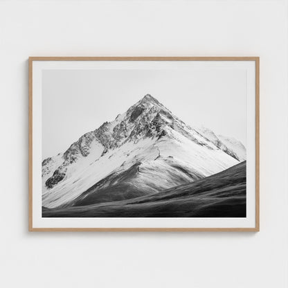distant-mountain-ridge-under-blazing-white-sky-min-ff348271- 48x36-natural frame frame