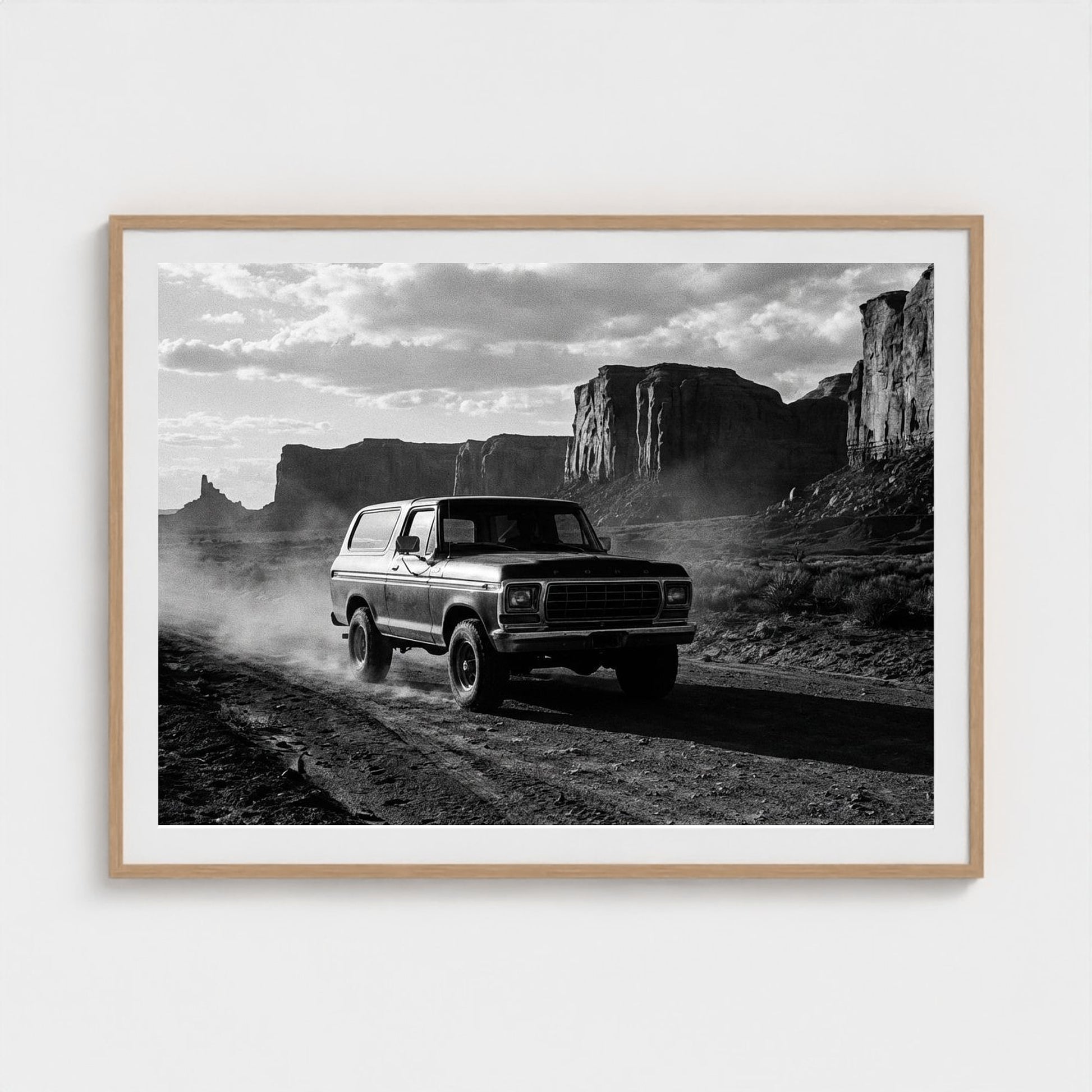 bronco 48x36-natural frame frame