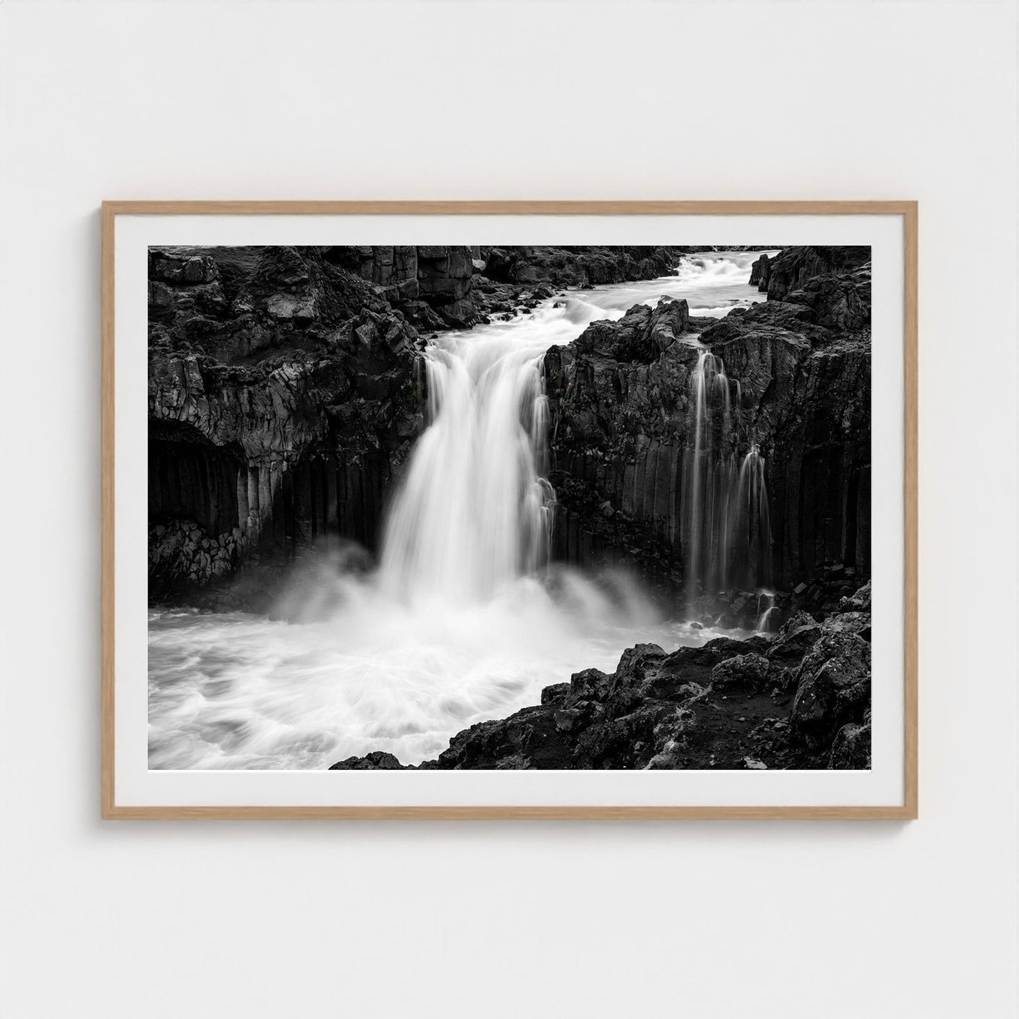 icelandic-cascade 48x36-natural frame frame