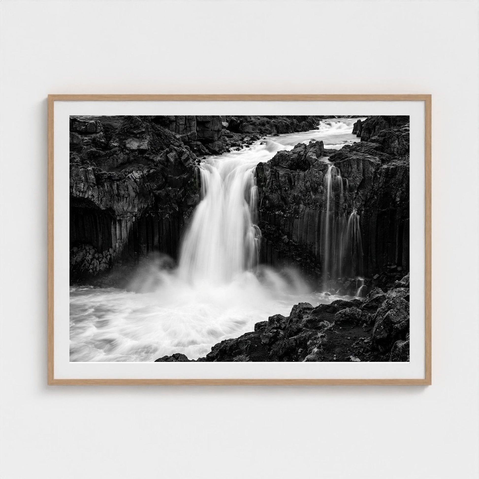 icelandic-cascade 48x36-natural frame frame