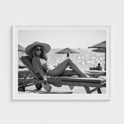 bw-lounge-hour 48x36-white frame frame