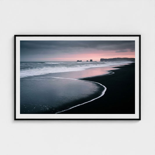 black-shores-dawn 60x40-black frame frame
