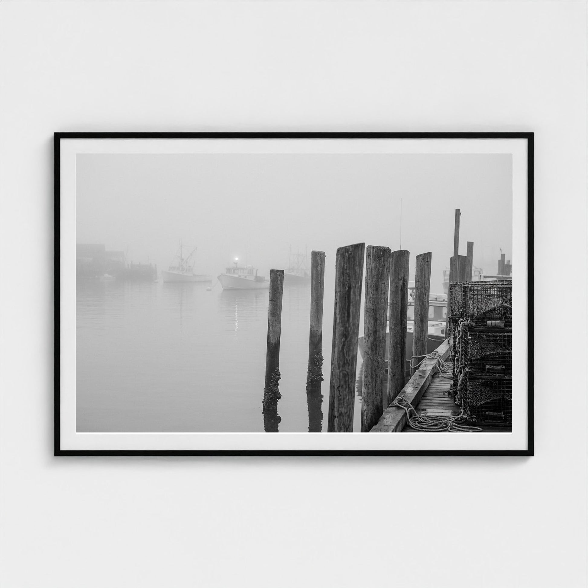 harbor-fog 60x40-black frame frame