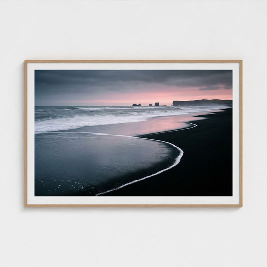 black-shores-dawn 60x40-natural frame frame