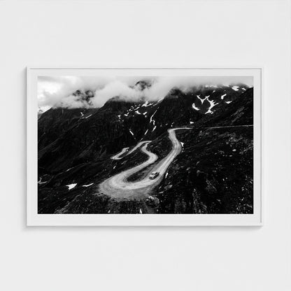 mountain-pass 60x40-white frame frame
