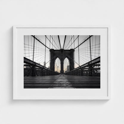 brooklyn-bridge-walkway alt frame