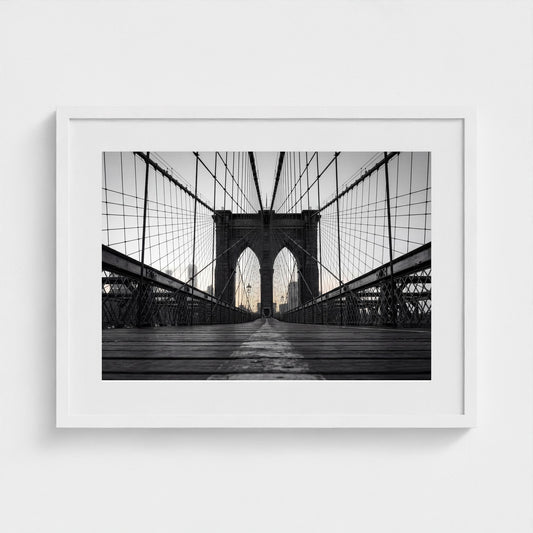 brooklyn-bridge-walkway alt frame