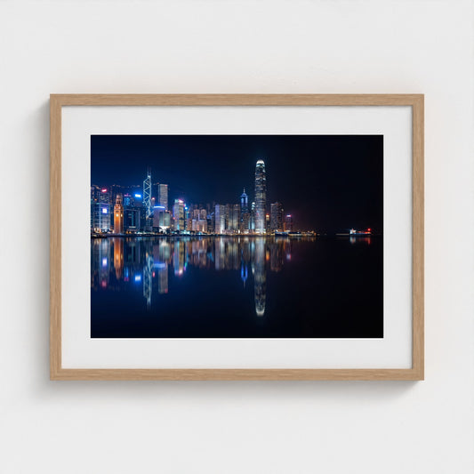 hongkong-harbour-night alt frame