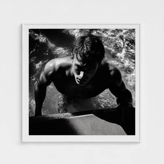Black & White Swimmer Wall Art Print – Male Figure Pool Photography, Modern Decor