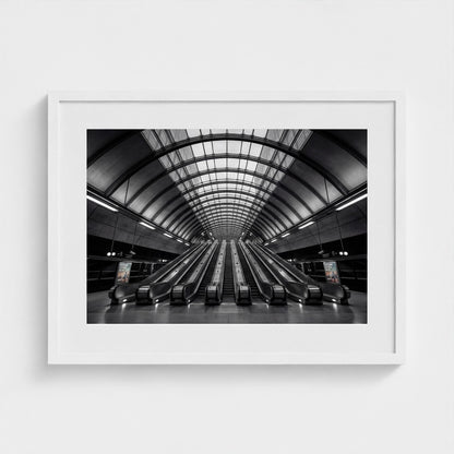 london-canary-wharf-tube 24x18 white frame