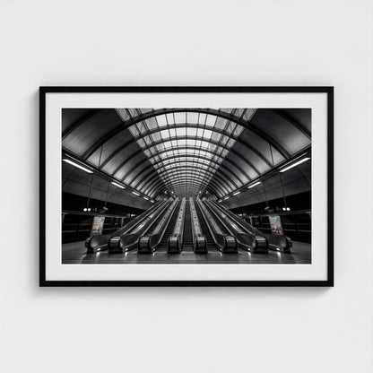 london-canary-wharf-tube 36x24 black frame