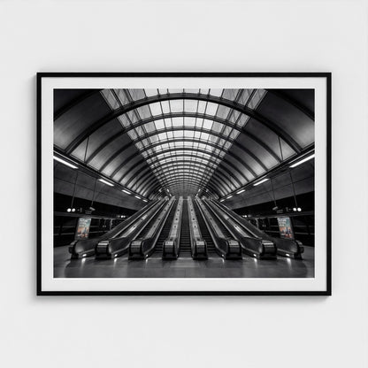 london-canary-wharf-tube 48x36 black frame