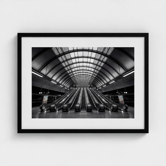 london-canary-wharf-tube framed