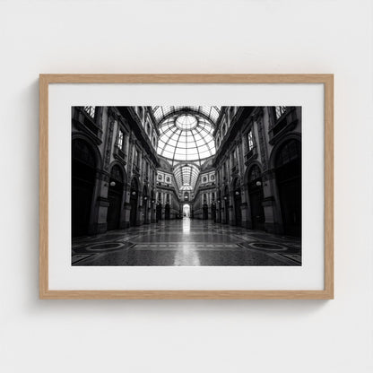 milan-galleria-empty 24x18 natural frame