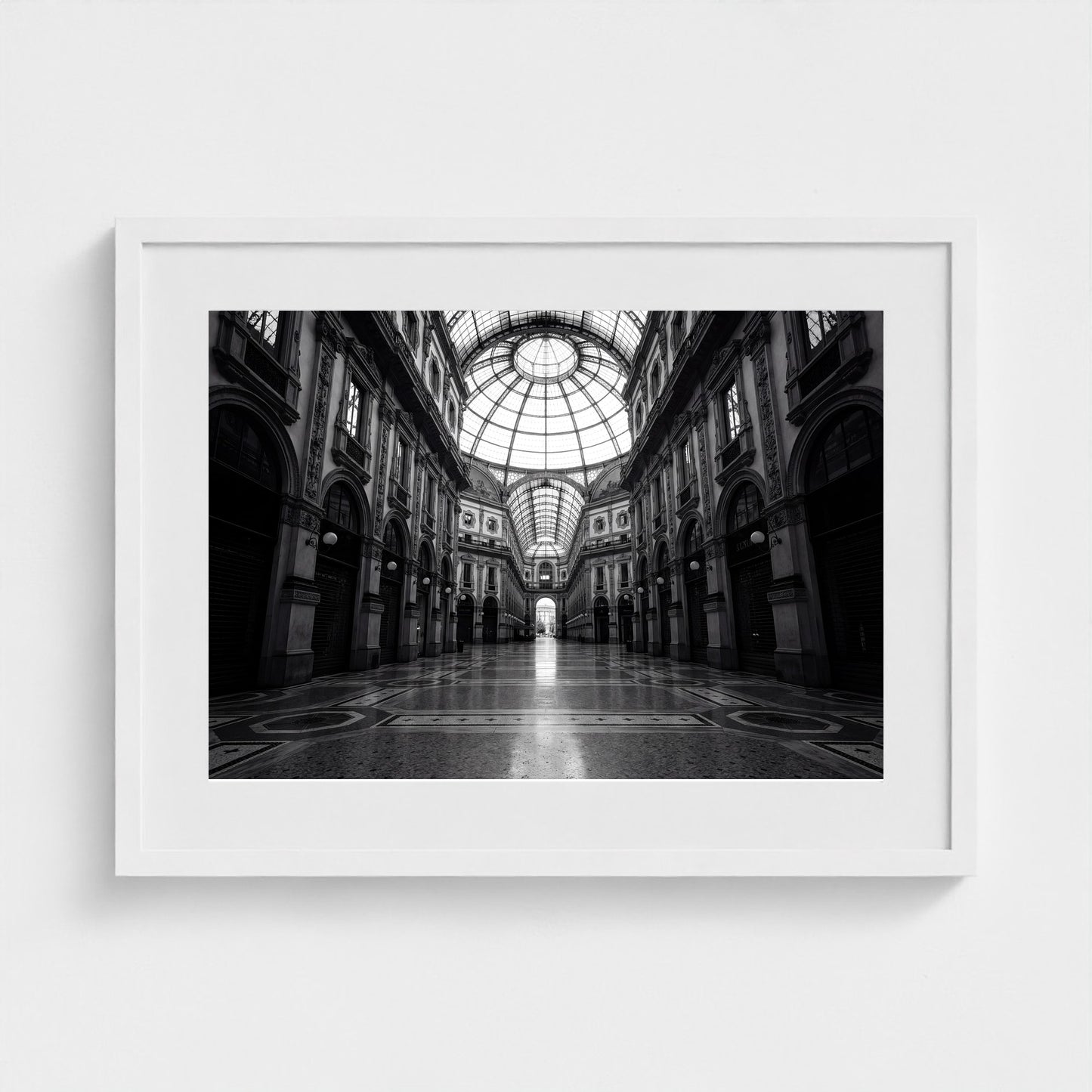 milan-galleria-empty alt frame