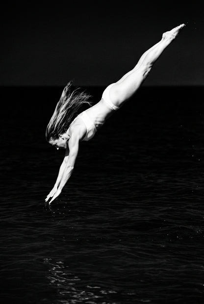 Raw unframed artwork — Bw Diving Grace — Fine Art Portrait Photography | Studio Stevie — source 13354878697775